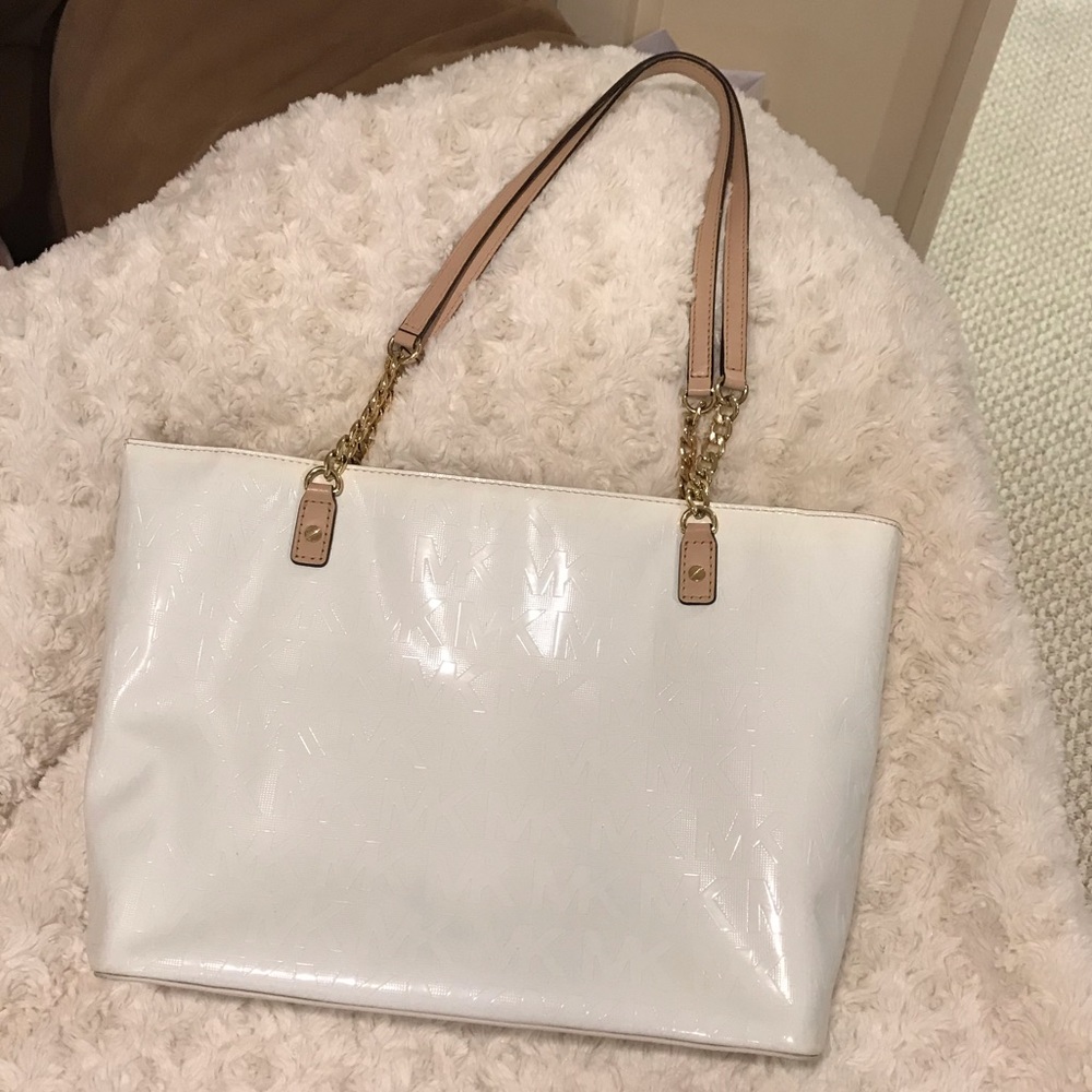MK jet set white patent tote with gold chain
